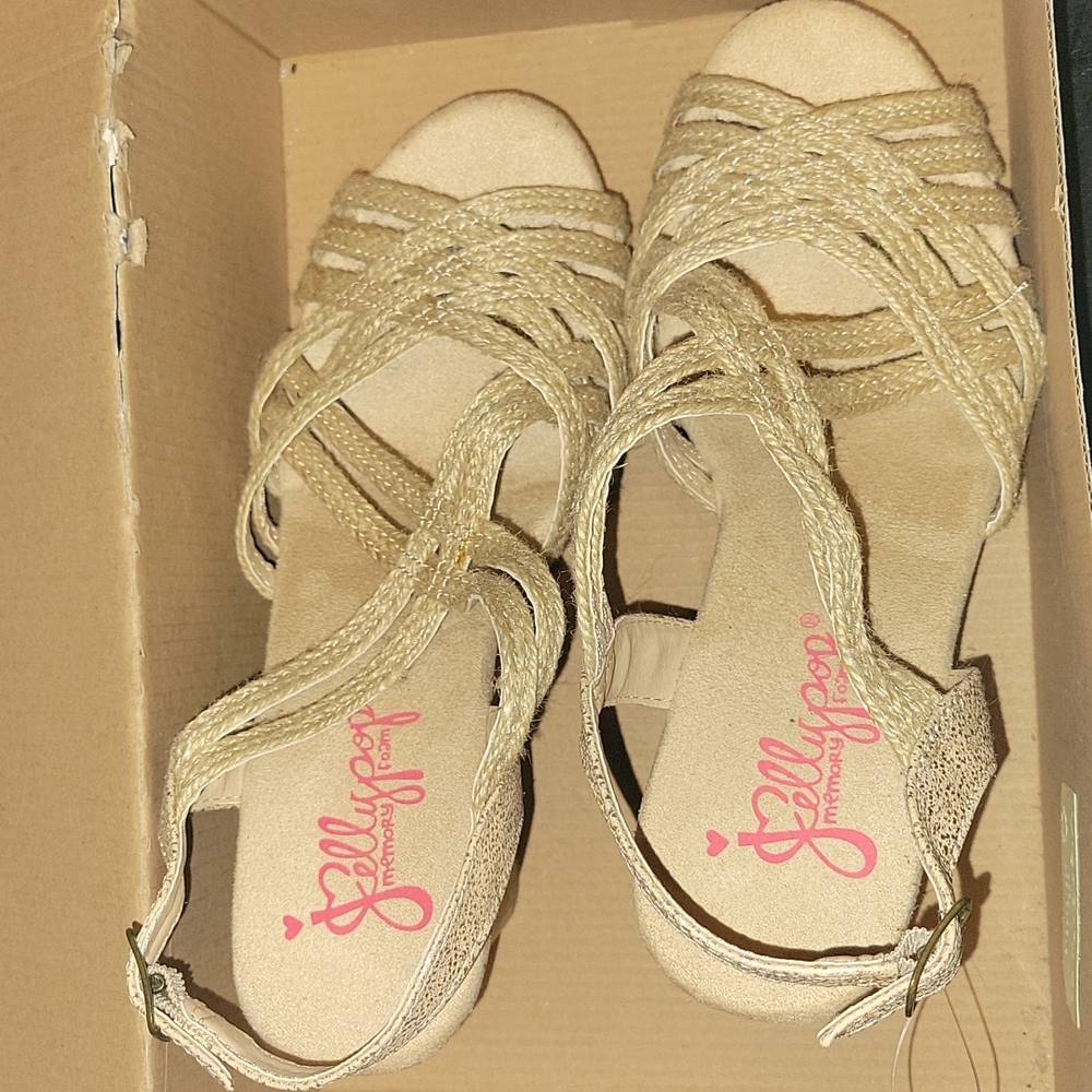 Wedge heels size 8